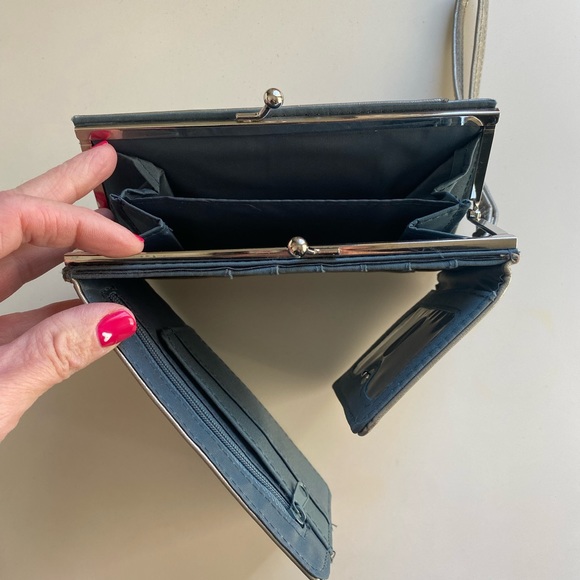 New without tags- Kate Landry wristlet. - Picture 4 of 8